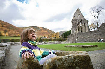 VALLECRUCIS girl in rock.jpg